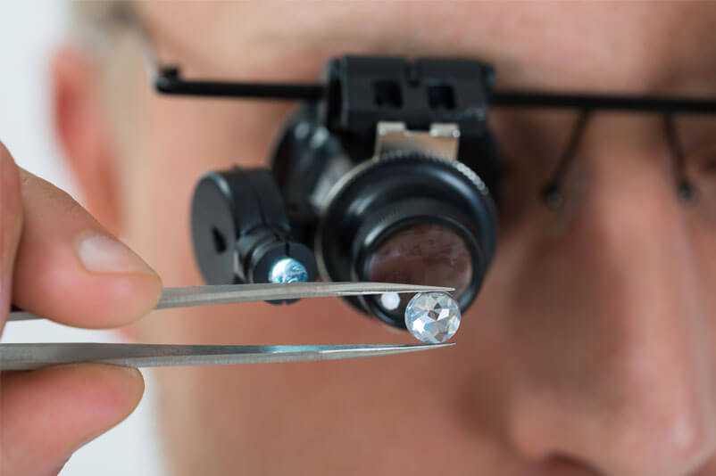 Cubic Zirconia vs Man-Made Diamonds : What Is Cubic Zirconia