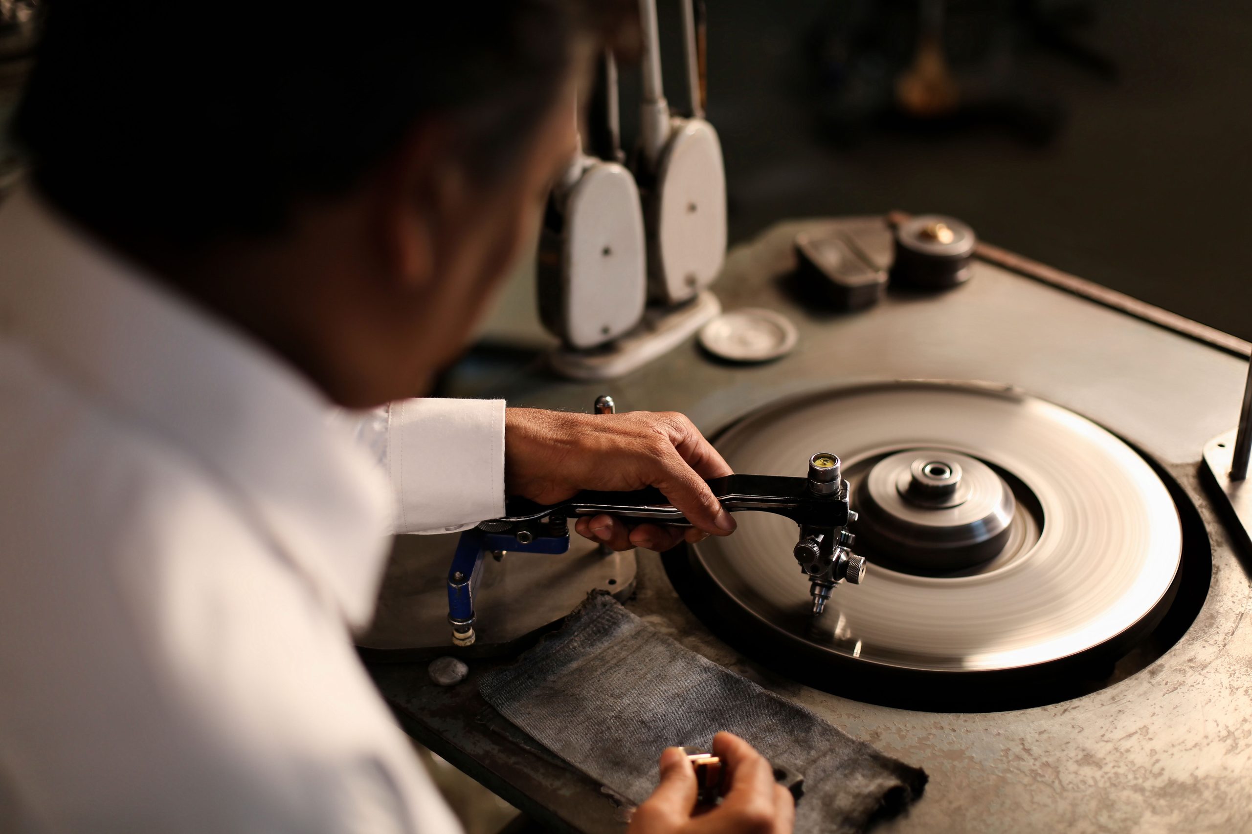 How Are Lab-Grown Synthetic Diamonds Made