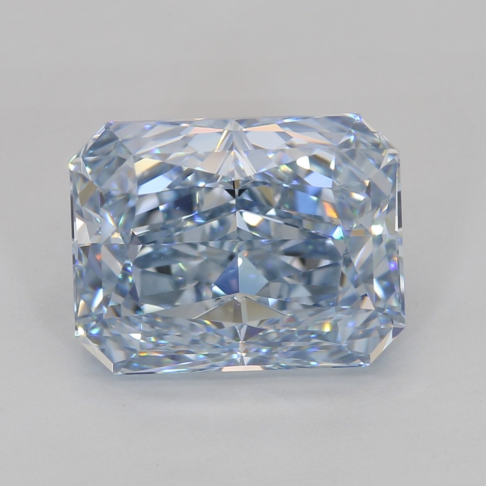 Fashion Comes Alive with Lab Grown Colored Diamonds